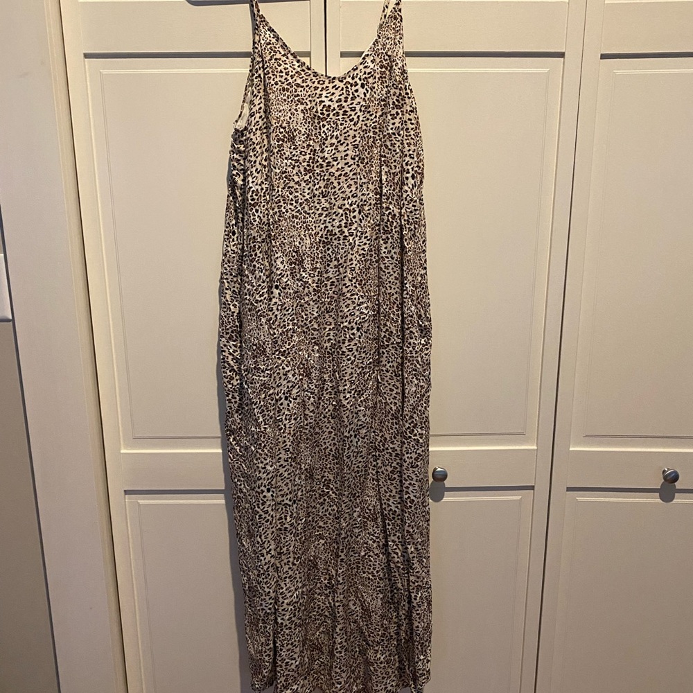 Leopard print maxi dress